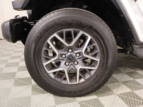 Used 2024 Jeep Wrangler Sahara image 17