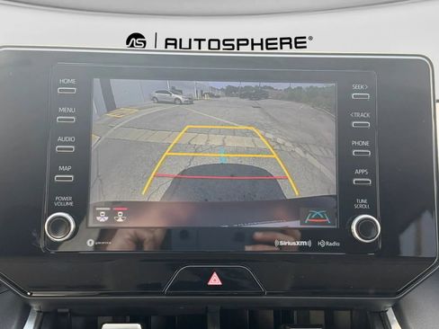 Used 2021 Toyota Venza LE image 39