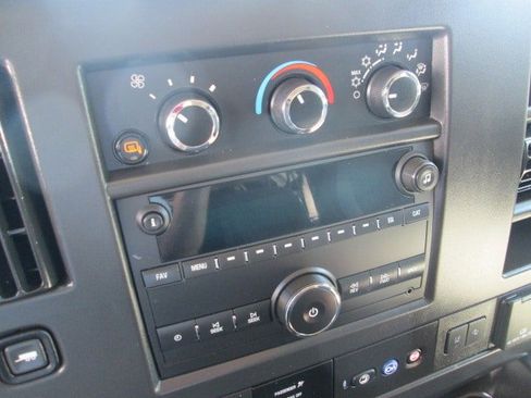 Used 2025 Chevrolet Express 3500 LT w/ LT Preferred Equipment Group RWD image 17