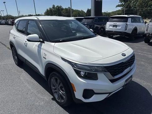 Certified 2021 Kia Seltos LX AWD/4WD image 1