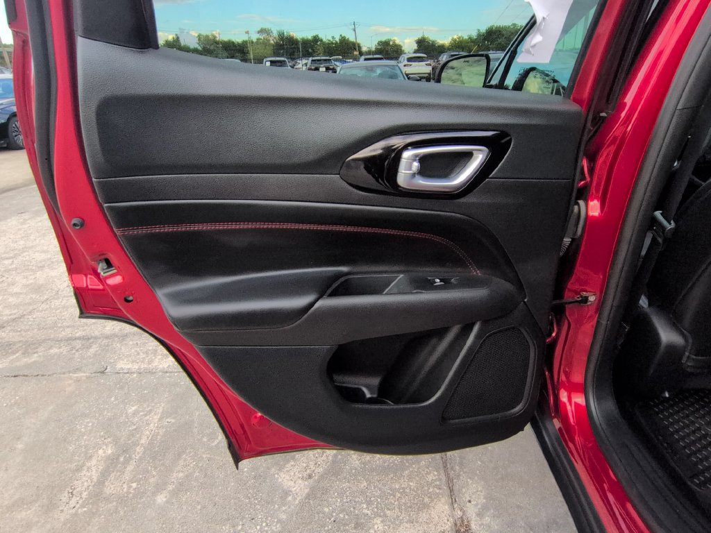 Used 2025 Jeep Compass Trailhawk AWD/4WD image 23