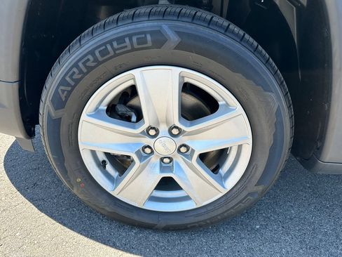 Certified 2022 Jeep Compass Latitude AWD/4WD image 31