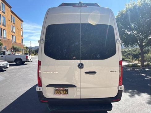 Used 2024 Mercedes-Benz Sprinter 2500 w/ Acoustic Package image 8