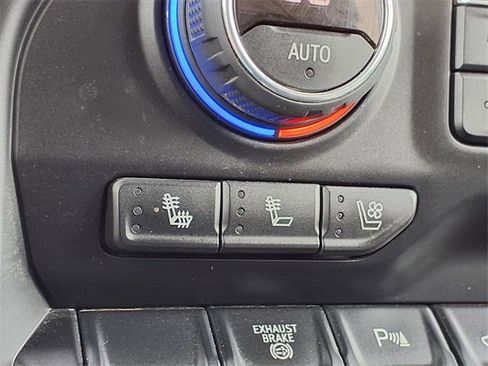 Used 2022 Chevrolet Silverado 2500 LTZ w/ LTZ Convenience Package image 11