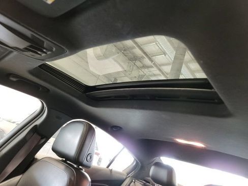 Used 2017 Chevrolet Cruze Premier FWD image 11