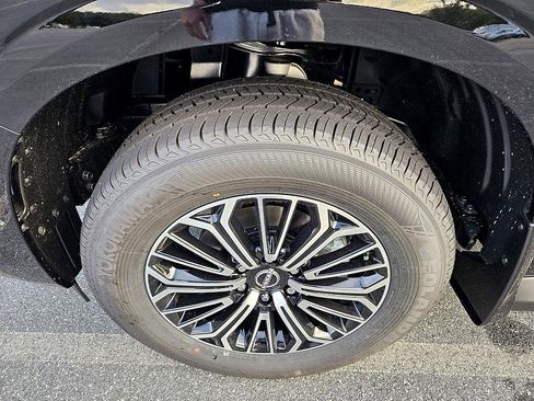 New 2026 Nissan Armada SL image 18