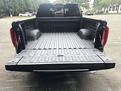 Used 2023 GMC Sierra 1500 SLT w/ SLT Convenience Package AWD/4WD image 22
