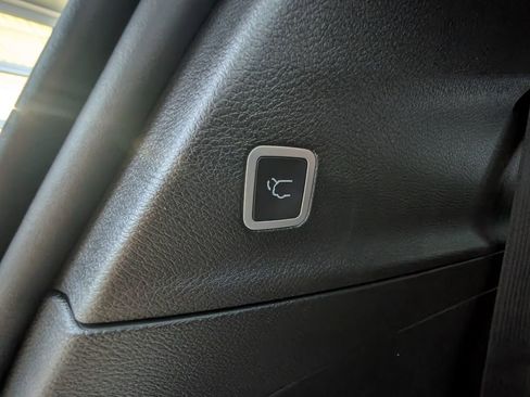 New 2026 Chrysler Voyager LX image 38