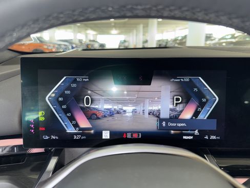 Used 2025 BMW i5 eDrive40i w/ Premium Package RWD image 24