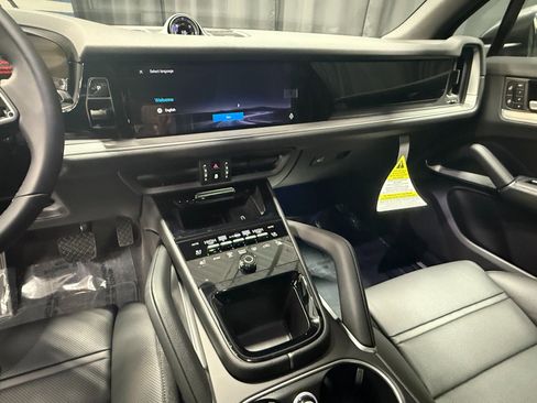 New 2026 Porsche Cayenne E-Hybrid image 15