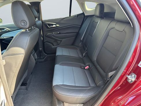 Used 2025 Chevrolet Trax LT w/ Driver Confidence Package image 13