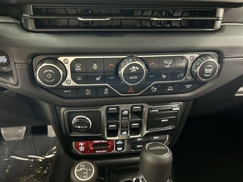 New 2026 Jeep Gladiator Rubicon AWD/4WD image 16