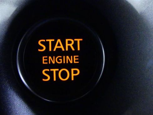 Used 2025 Nissan Altima 2.5 SV image 15