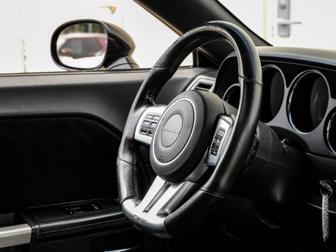 Used 2012 Dodge Challenger SRT8 RWD image 12