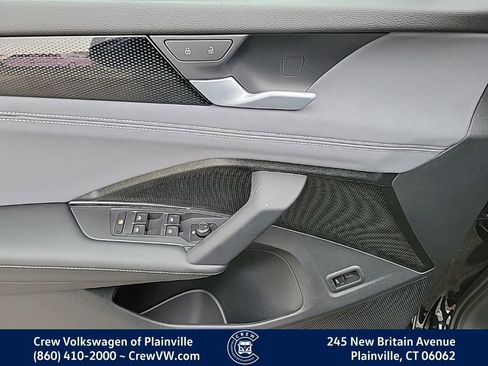 New 2026 Volkswagen Tiguan SE image 38