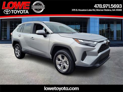 Used 2023 Toyota RAV4 XLE image 1