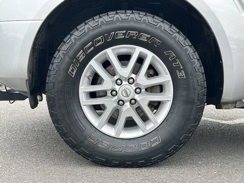 Used 2019 Nissan Frontier SV RWD image 16