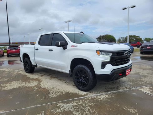 Used 2023 Chevrolet Silverado 1500 LT Trail Boss w/ LT Trail Boss Premium Package AWD/4WD image 7