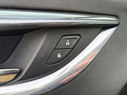 Used 2024 Buick Enclave Essence w/ Experience Buick Package AWD/4WD image 14