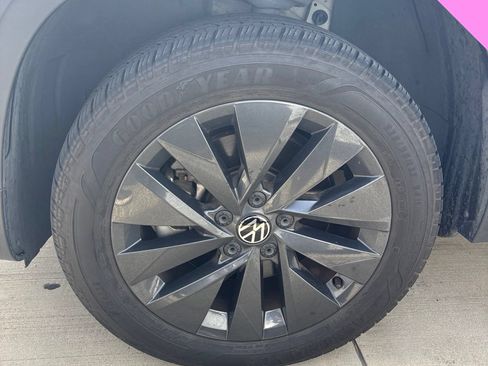 Used 2023 Volkswagen Taos S FWD image 18