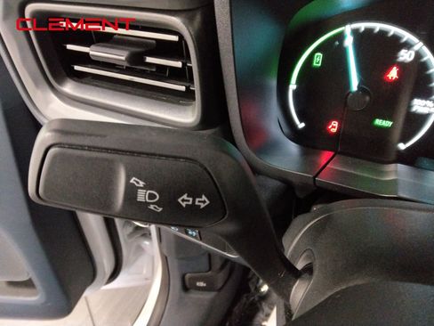 Used 2023 Ford Maverick XL image 13