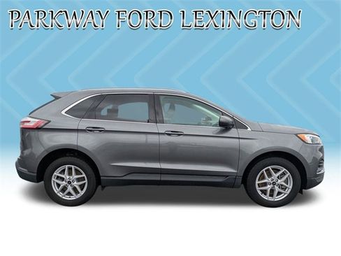 Used 2023 Ford Edge SEL w/ Convenience Package image 4