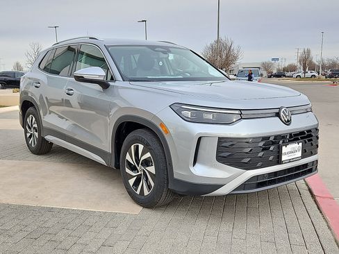 New 2026 Volkswagen Tiguan S image 5