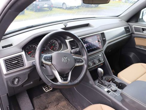 Used 2020 Volkswagen Atlas Cross Sport SE image 10