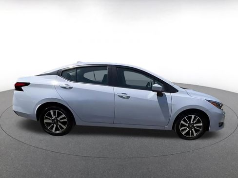 Used 2025 Nissan Versa SV image 16