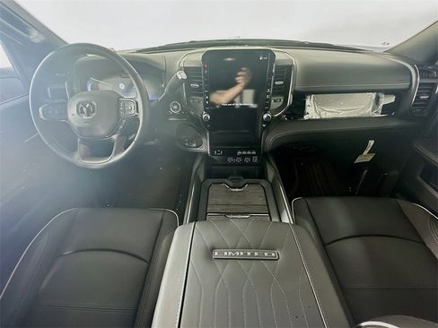 New 2026 RAM 2500 Limited w/ Towing Technology Group image 9