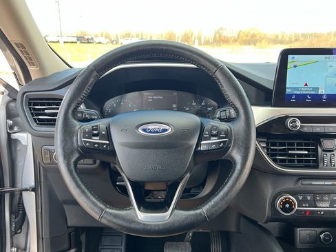Used 2020 Ford Escape SEL image 29