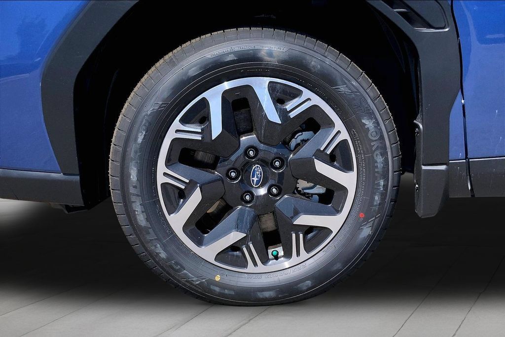 New 2026 Subaru Forester Premium AWD/4WD image 12