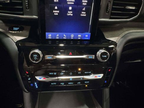 Used 2024 Ford Explorer Platinum w/ Technology Package AWD/4WD image 69