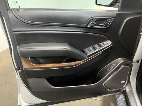 Used 2019 Chevrolet Tahoe LT w/ Off-Road Package AWD/4WD image 20