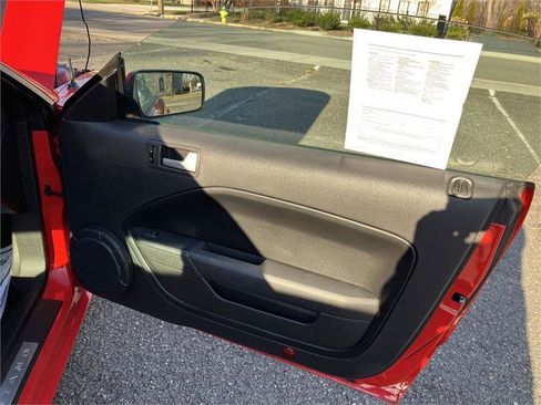 Used 2006 Ford Mustang GT image 8