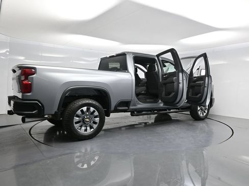 New 2026 Chevrolet Silverado 2500 Custom w/ Custom Value Package AWD/4WD image 4