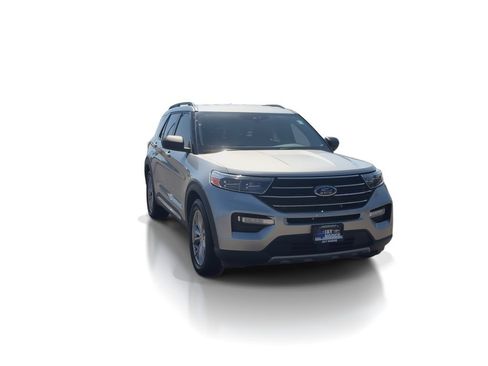 Used 2020 Ford Explorer XLT w/ Equipment Group 202A RWD image 3