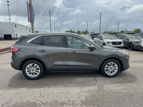Certified 2020 Ford Escape SE FWD image 5