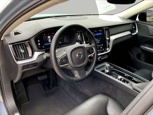 Used 2023 Volvo S60 B5 Core FWD image 17