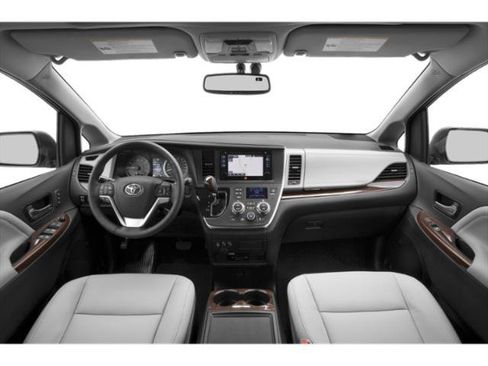 Used 2015 Toyota Sienna XLE w/ XLE Navigation Package AWD/4WD image 8