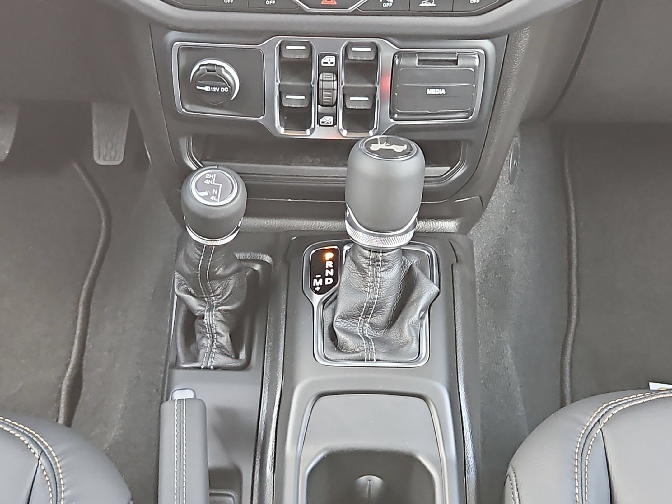 New 2027 Jeep Wrangler Unlimited Sahara AWD/4WD image 18