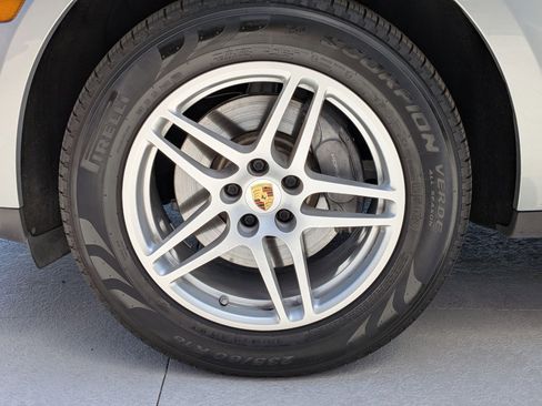 Certified 2019 Porsche Macan image 29