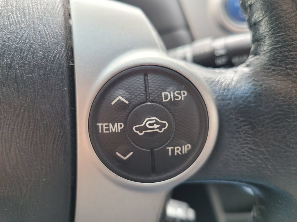 Used 2013 Toyota Prius V Five FWD image 24