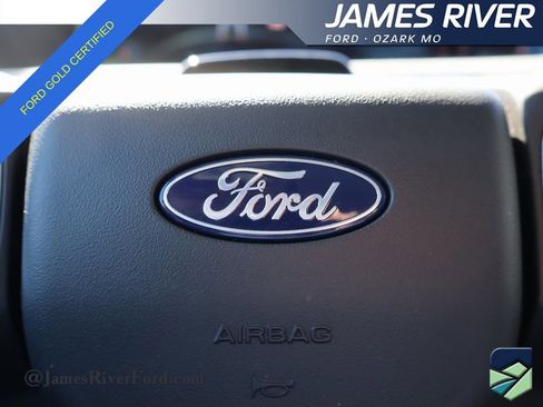 Certified 2025 Ford Expedition Max Platinum image 29