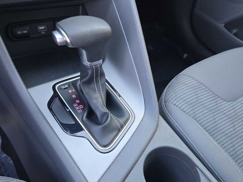 Used 2021 Kia Niro LX image 29