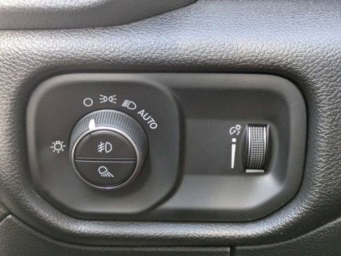 New 2026 RAM 1500 Express AWD/4WD image 23