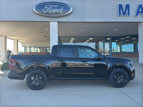 New 2025 Ford Maverick Lariat w/ Black Appearance Package image 7