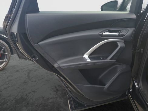 Used 2025 Audi Q5 Premium w/ Convenience Package image 17