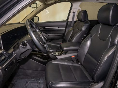 Certified 2024 Kia Telluride S w/ S Sunroof Package image 11