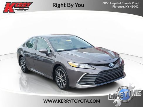 Used 2024 Toyota Camry XLE w/ Cold Weather Package FWD image 1